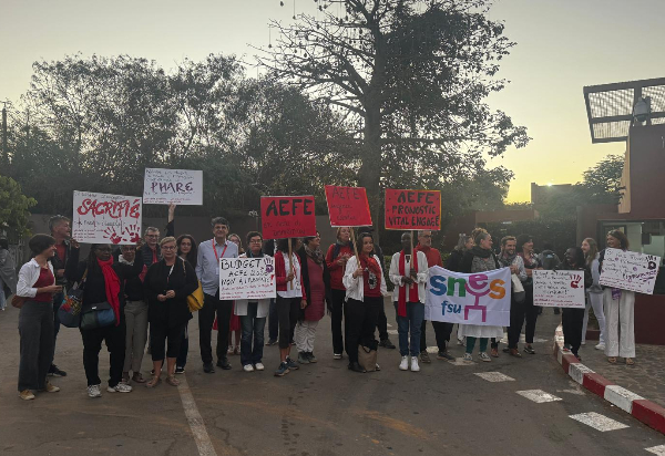 Personnels du lycée AEFE Jean Mermoz de Dakar mobilisés le 10 février 2026